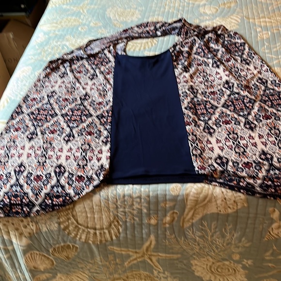 Sleeveless print top with solid side panels size 3X  Naïf - Picture 3 of 7